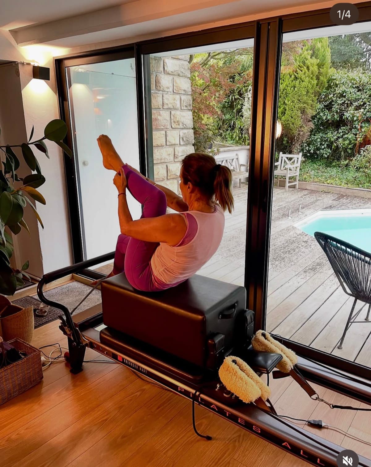 Cours Pilates Reformer — position avancée